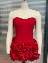 Load image into Gallery viewer, ROBYNN NESBITT Ruffle Floral Mini Dress