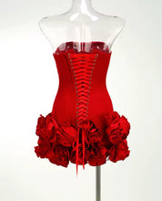 Load image into Gallery viewer, ROBYNN NESBITT Ruffle Floral Mini Dress
