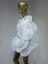 Load image into Gallery viewer, BAYO Oversized Flower Mini

