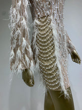 Load image into Gallery viewer, BALLIE Pearl Feather Mini
