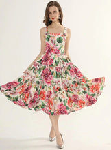 Load image into Gallery viewer, VESTIA Floral Midi Dress
