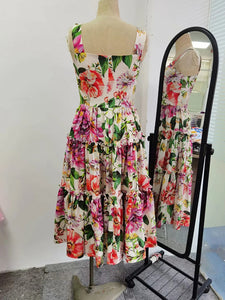 VESTIA Floral Midi Dress