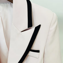 Load image into Gallery viewer, TILIAMERICA Blazer Feather Sleeve
