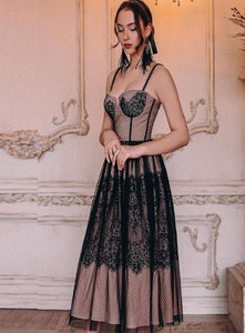 NEOREGELIA Lace Midi Dress